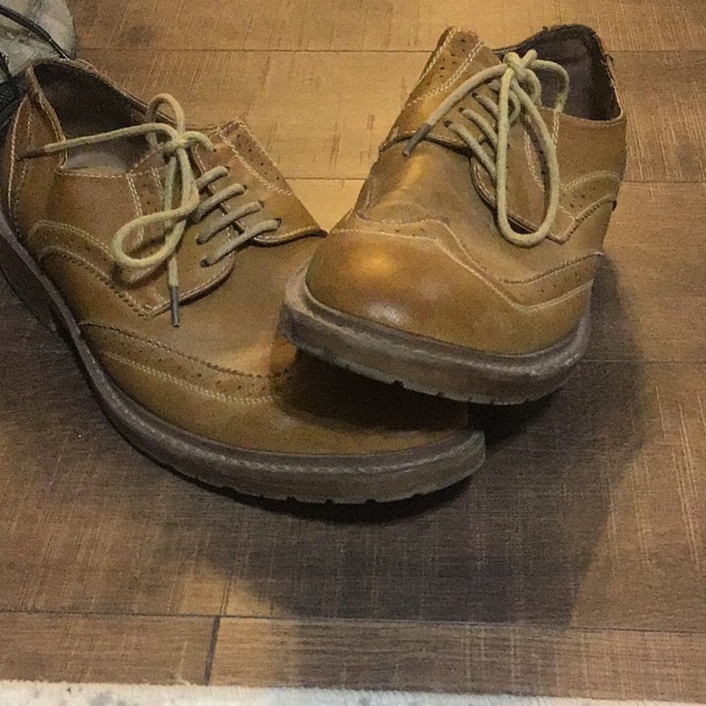 Dress shoes